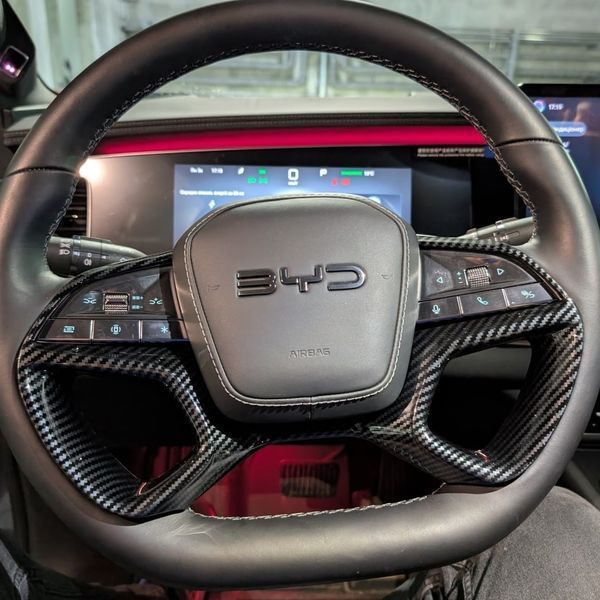 Накладка на руль на BYD EV Sea Lion 07 (NKRBYD07) NKRBYD07 фото