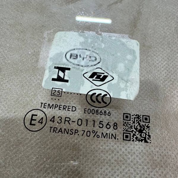 Скло лівих передніх дверей ОРИГИНАЛ на BYD EV Yuan Plus (SC2E-6103100) SC2E-6103100 фото