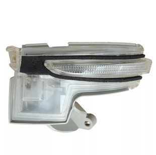 Повтортель поворота в правое зеркало Toyota на TOYOTA bZ4X (81730-0R030) 81730-0R030 фото