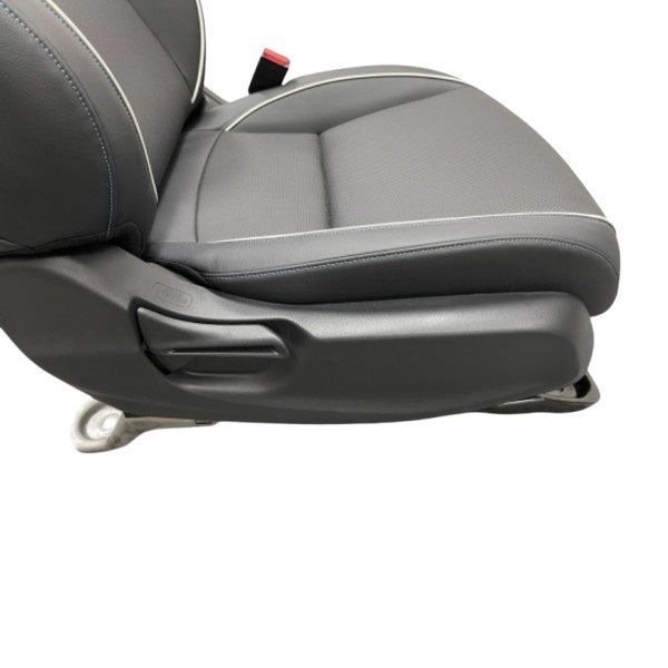 Сидіння пасажира комплектація "Top" HONDA на HONDA e:NS1 (81121-31A-H01) 81121-31A-H01 фото