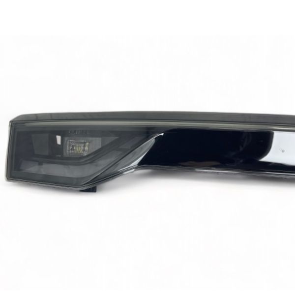 Стоп задній центральний комплектація "Top" HONDA на HONDA e:NS1 (33700-31A-H01) 33700-31A-H01 фото
